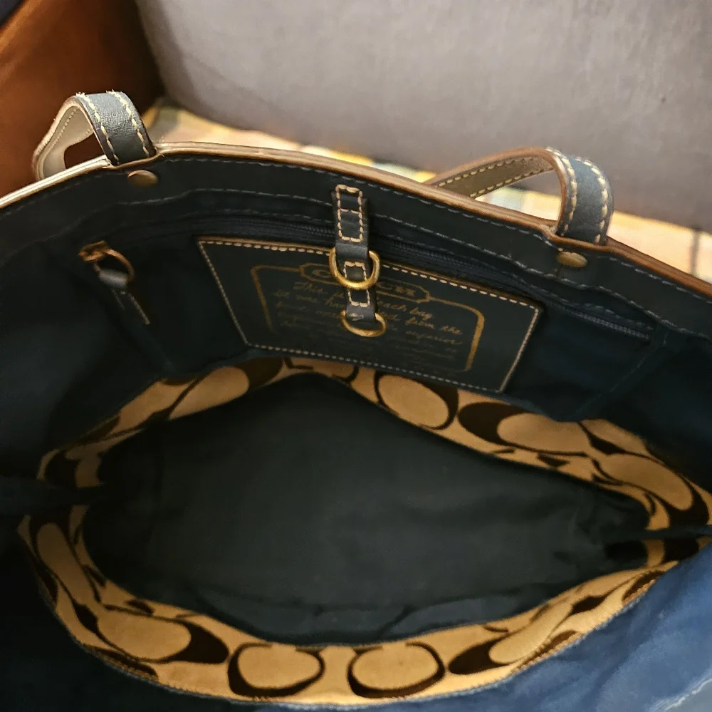 Purse - Picture 3 of 3